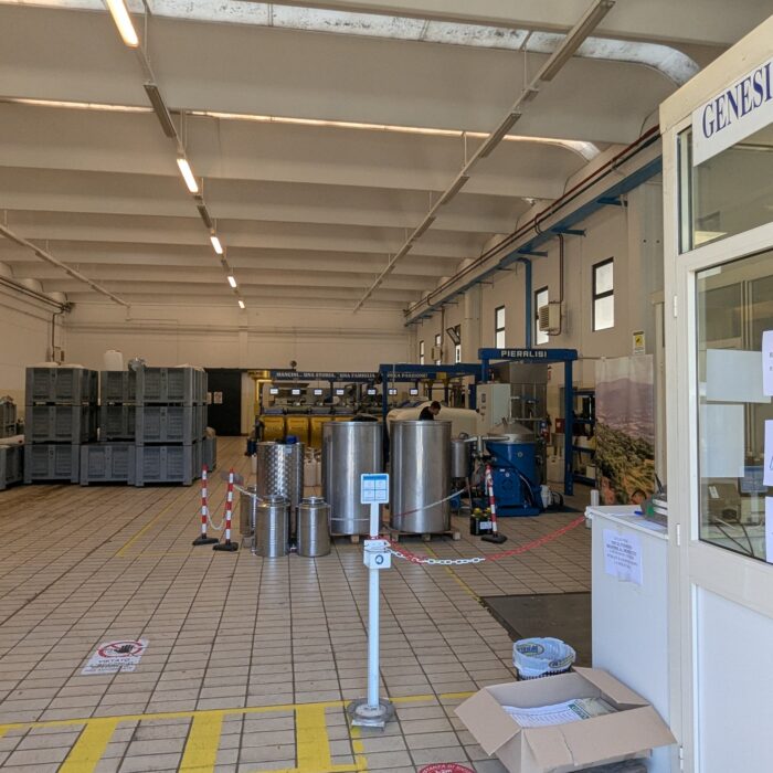 Il Frantoio Mancini's fully mechanized olive oil production.