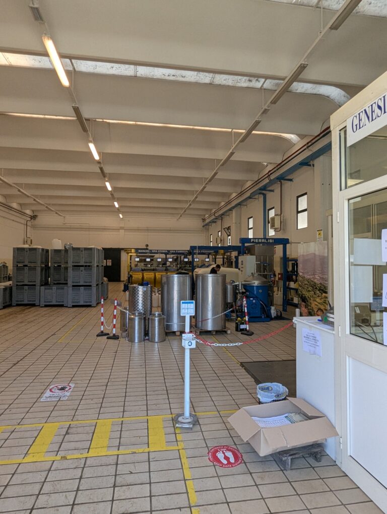 Il Frantoio Mancini's fully mechanized olive oil production.